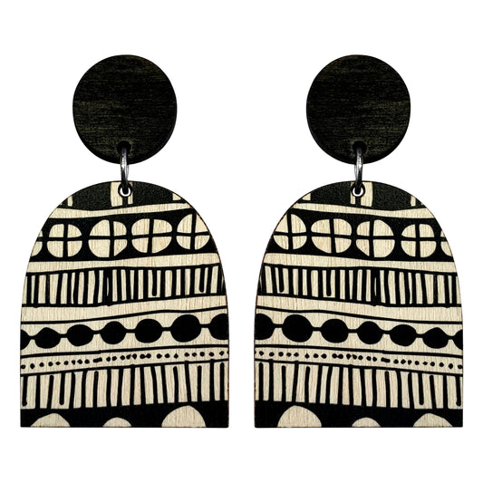 Statement wood doodle earrings in black