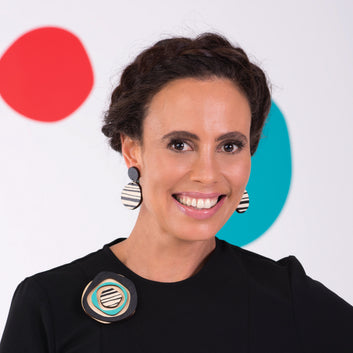 Retro wooden statement brooch in black