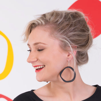 Retro hoops in black