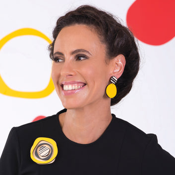 Retro wooden statement earrings in yellow with thick lines