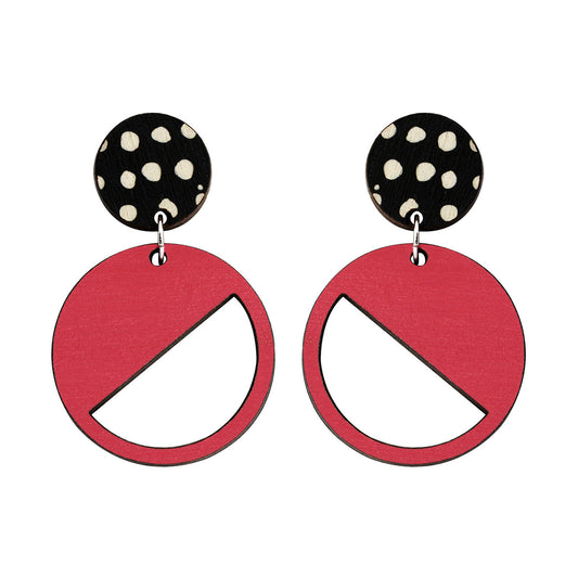 2 tiered wood earrings with spots in pink