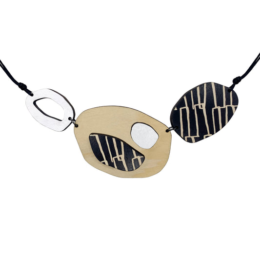 City pattern necklace in white